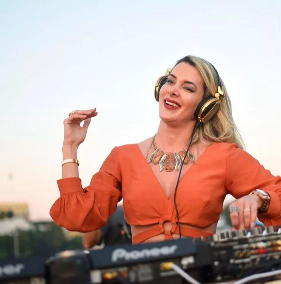 Prislla DJ será a atração musical do evento Mulheres Comunicam